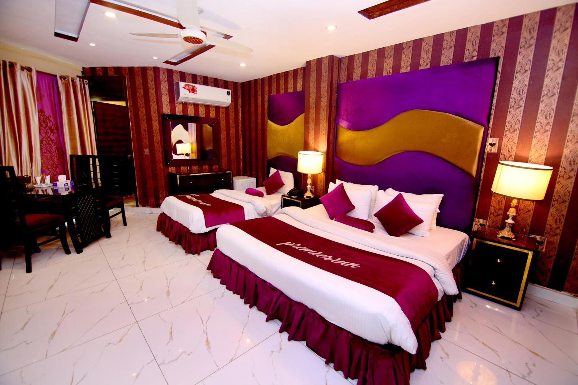 Premier Inn Gulberg Лахор Экстерьер фото